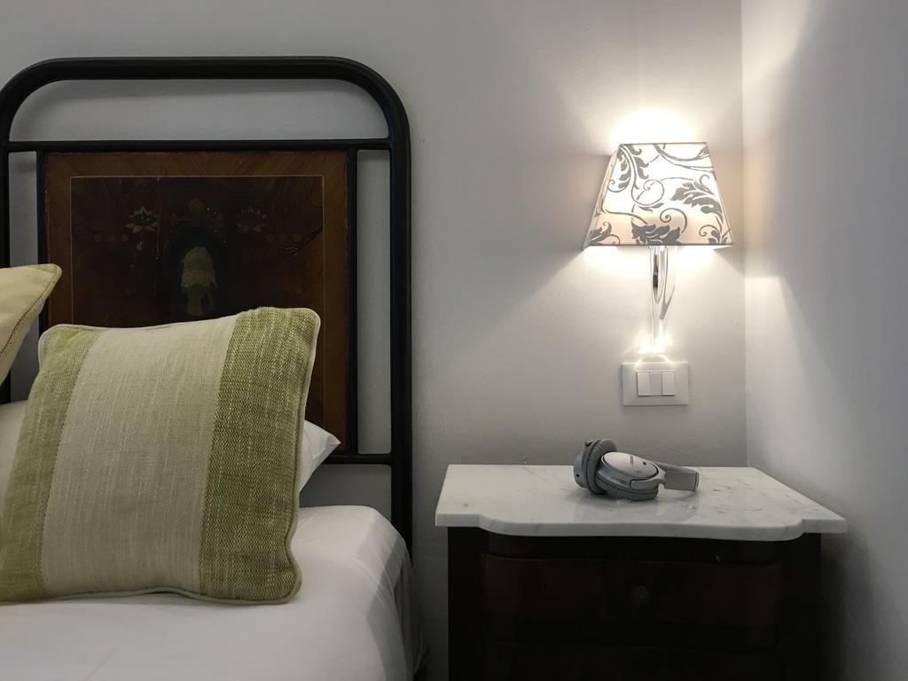 Vittoria Suite Roma Exterior foto