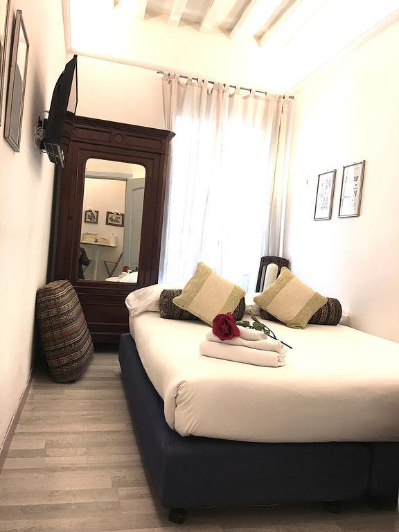 Vittoria Suite Roma Exterior foto